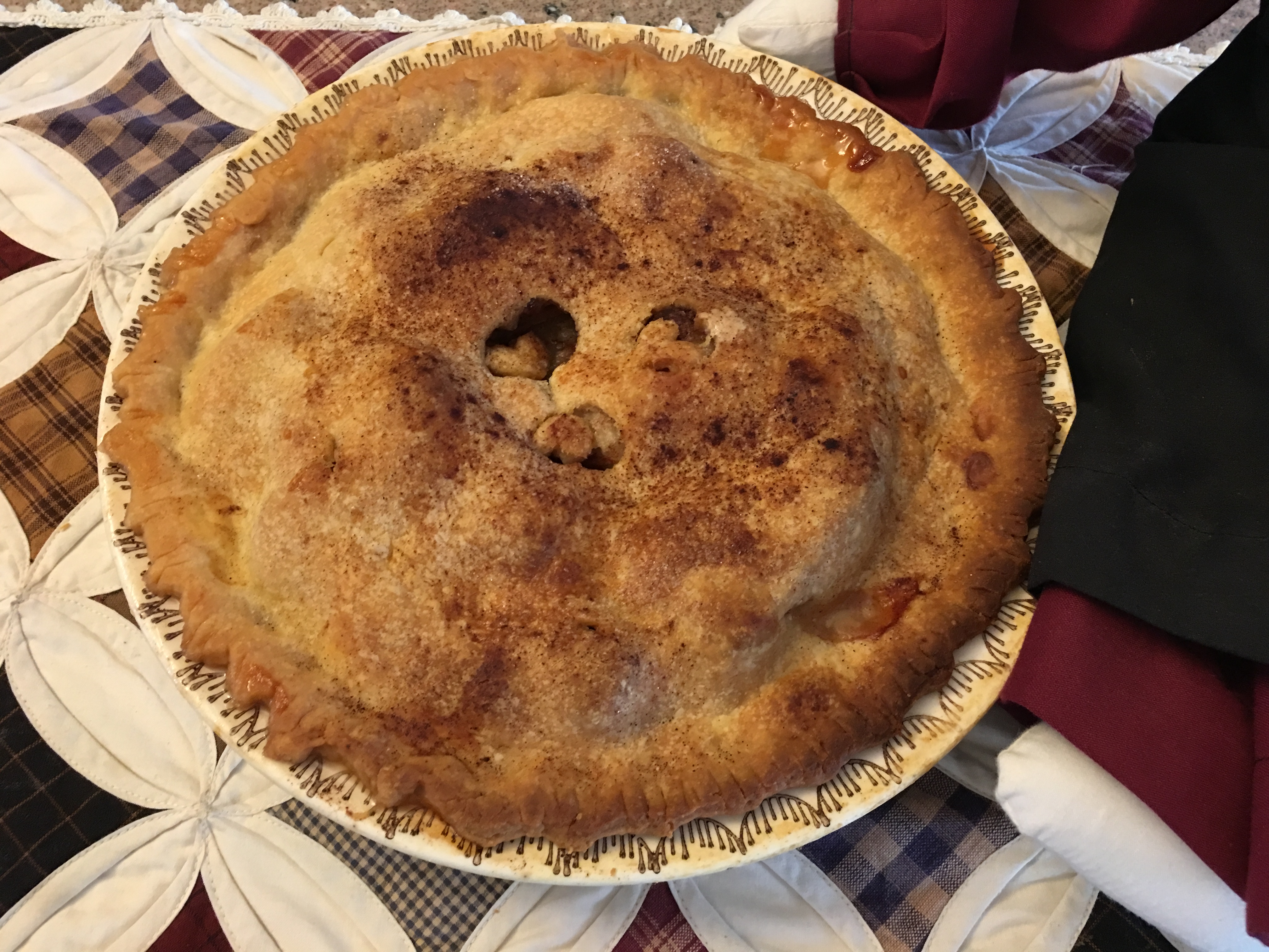 Elsie Stutzman's Apple Pie